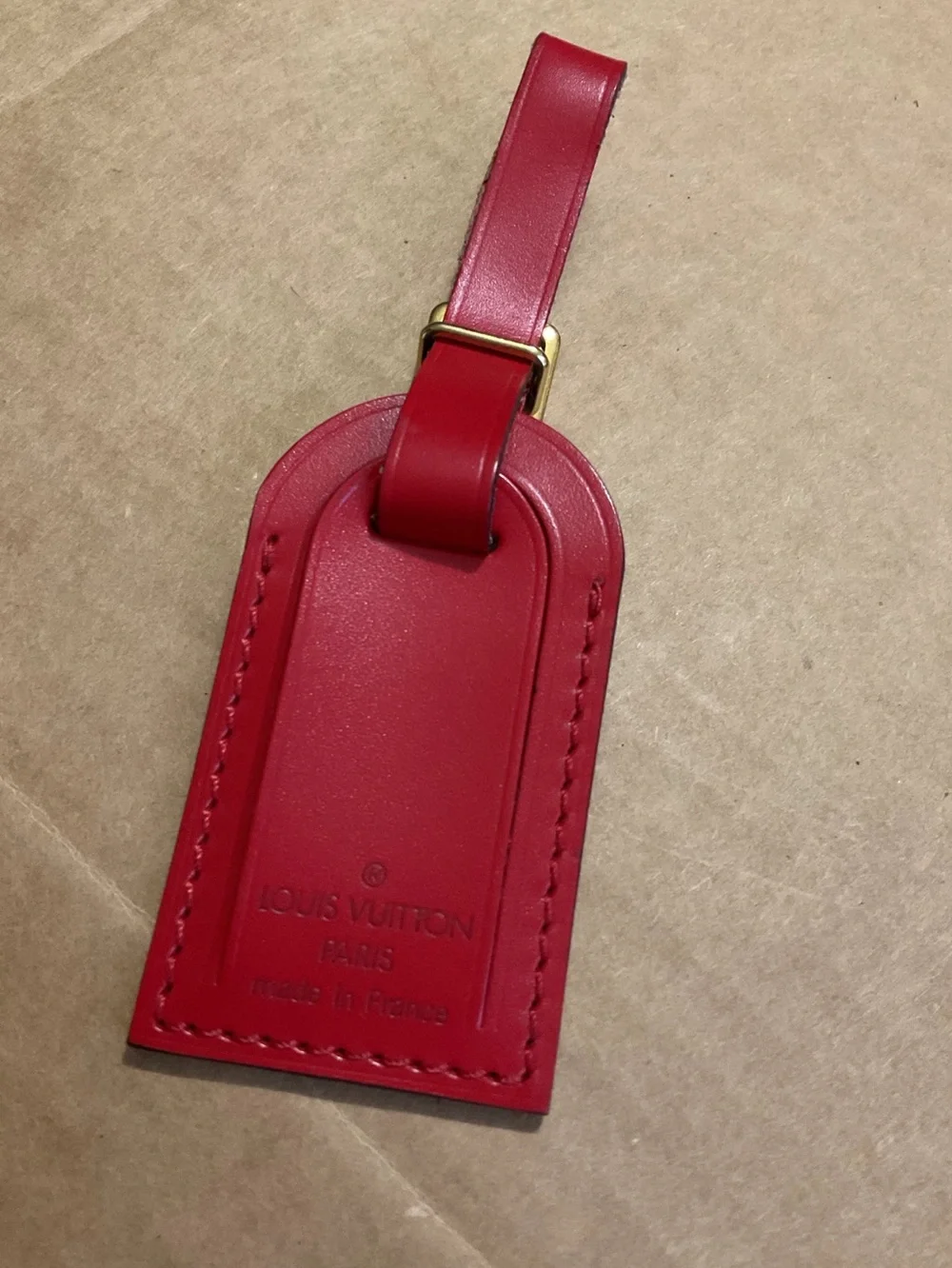 ✅LV PICK 1 AUTHENTIC LV LEATHER TAG +free fashion keychain